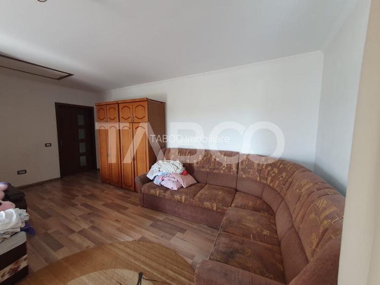 Casa 5 camere 3 bai 2 terase garaj magazie de vanzare 180 mp utili - 10