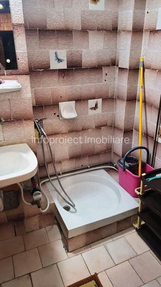 Apartament 4 camere, situat ultracentral, foarte spațios, etaj 3/6 - 15