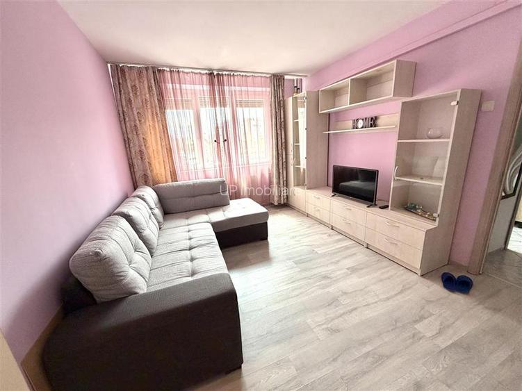 APARTAMENT CU 2 CAMERE | DE INCHIRIAT | ETAJ 2 | ROGERIUS | ORADEA - 3