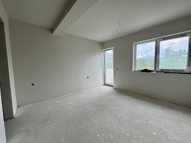 Casă tip duplex, 4 camere, 3 băi, 143 mp, Chinteni