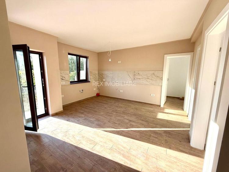 Duplex la asfalt - 4 camere - teren 532mp  Utvin - 2