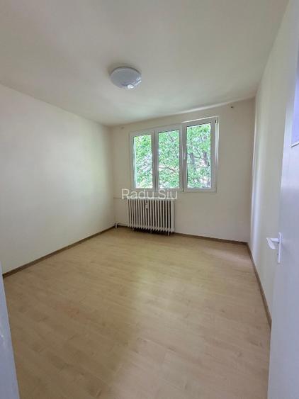 Proprietar vand apartament cu 3 camere,zona Berceni, 66 mp - 2