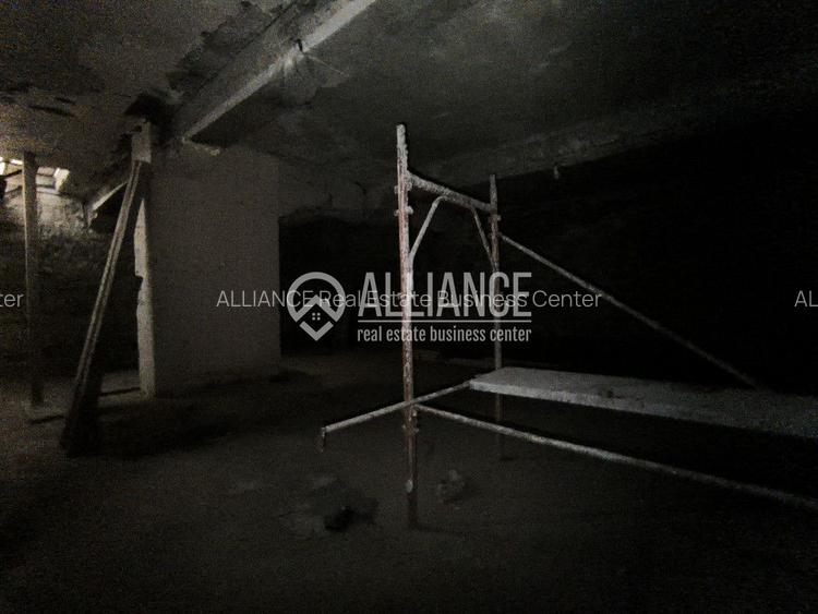 POLICLINICA CU PLATA(cod03) - Spatiu comercial luminos si inalt ! - 21