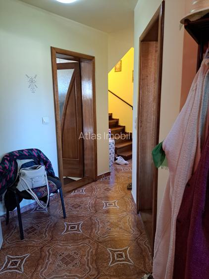 Casa-Vila ultrafinisata in regim D+P+E cu toate utilitatile cu 900 mp,teren - 6