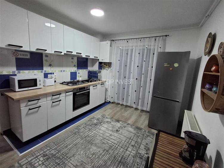 Apartament 3 camere decomandat balcon pivnita zona Vasile Aaron - 4