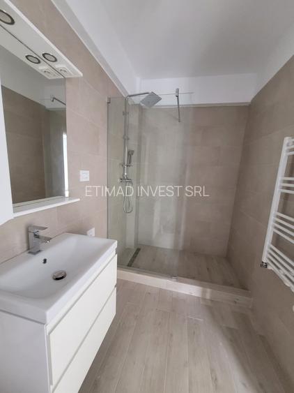 COMISION 0! SUPER PRET - STUDIO  FINALIZAT 45.80 MP - ACCES PISCINA - 67900 E - 26