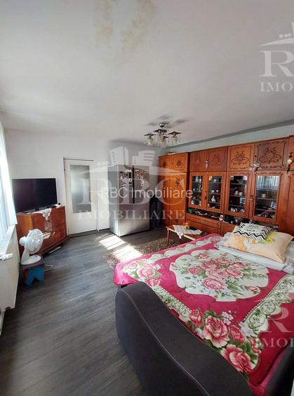 Casa veche cu teren 304 mp Intre Lacuri - 2