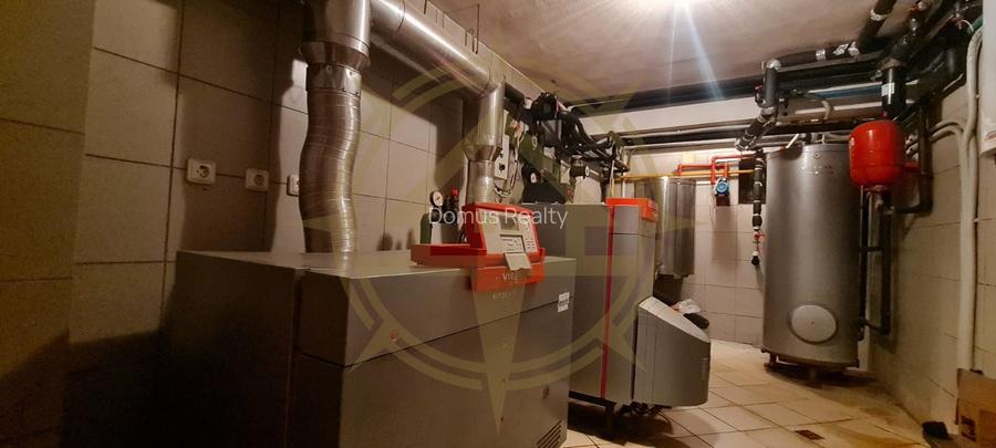 DOM00443 - Vila  la lac cu ponton si piscina Snagov - 9