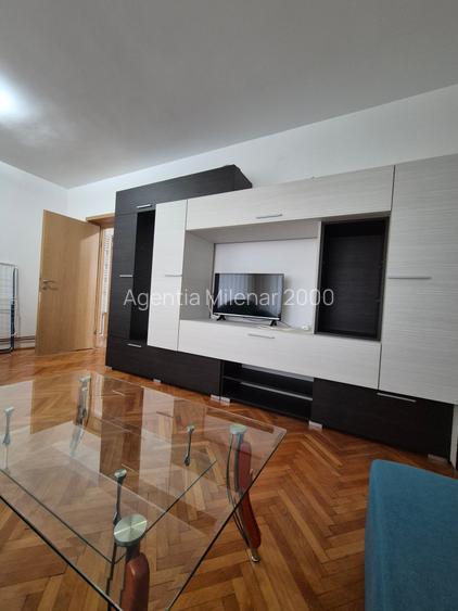 pe frumoasa stradă Aurel-Popovici la 5 minute de Punctele Cardinale și Medicina - 19