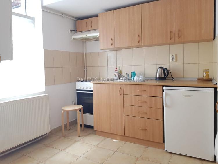 Inchiriere garsoniera Stefan cel Mare, centrala proprie, parter inalt, 400 euro - 10