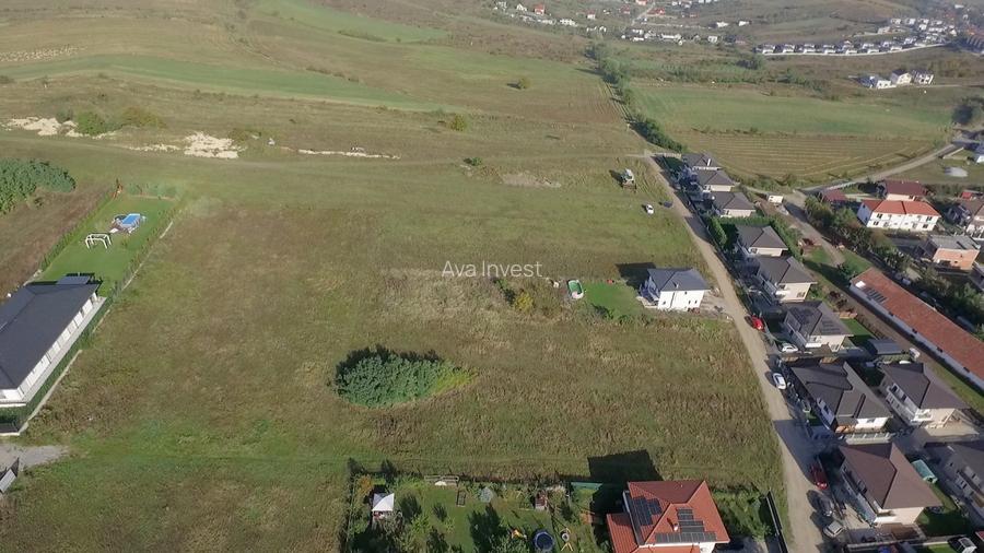 Teren intravilan, construibil, 1.400 mp, str. Crangului - 5