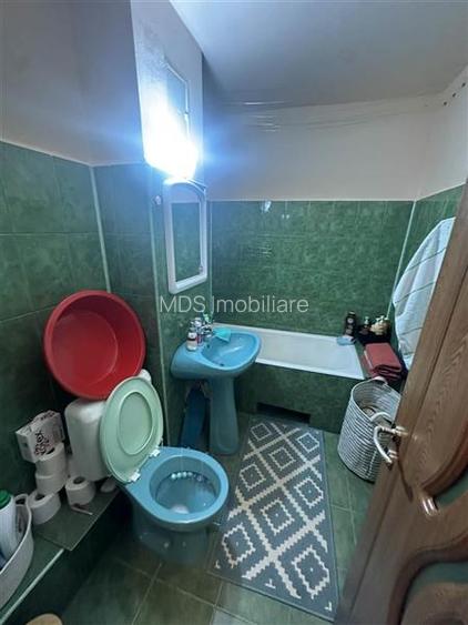 Decomandat, mobilat si utilat la etajul 3 - 7