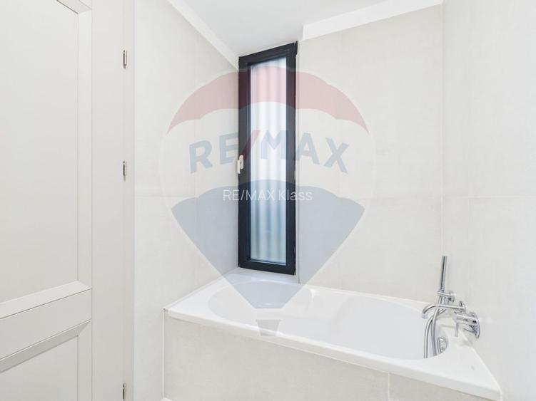 Vila luminoasa cu 4 camere si panouri solare in Amber FOREST Tunari - 37