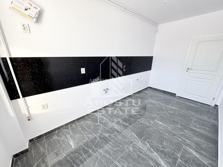 Apartament cu 2 camere decomandat bucatarie inchisa in zona Planetelor - 2