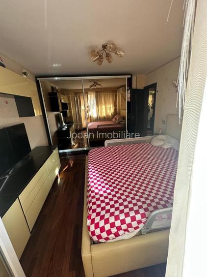 Apartament la blocurile lui Mazăre  54.04 mp/utili  - 4