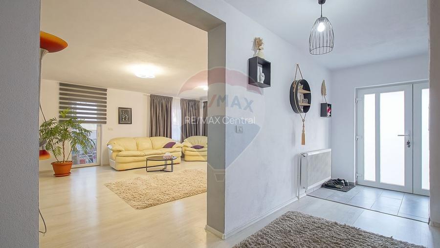 Comision zero, casa individuala + cabana A frame in Bod, la intrare - 11