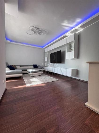 FABRIC - 5 CAM - DECOMANDAT - 2 NIVELE - PENTHOUSE - 2 BAI - ZONA ISTORICA-- - 15