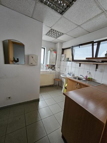 Spatii birouri 100 mp - direct proprietar - etaj 2 - 10