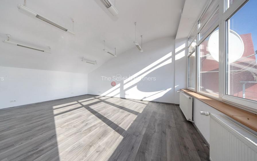 Cladire Multifunctionala - 46