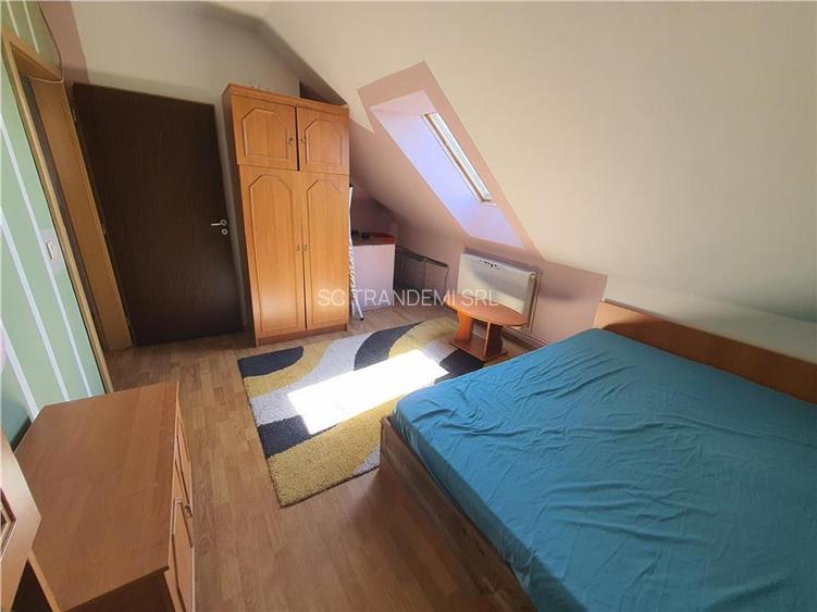 Apartament 2 camere la mansarda -str.Oncesti - zona Vasile Aaron - 12
