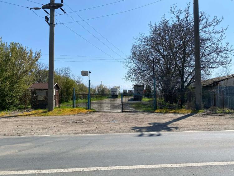 Teren de vanzare/inchiriat - 2