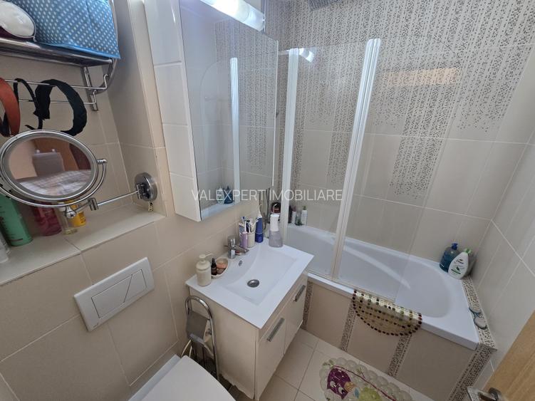 Ap. 2cam,dec,renovat total,et.5,bl.reabilitat,1 min distanta metrou. - 7