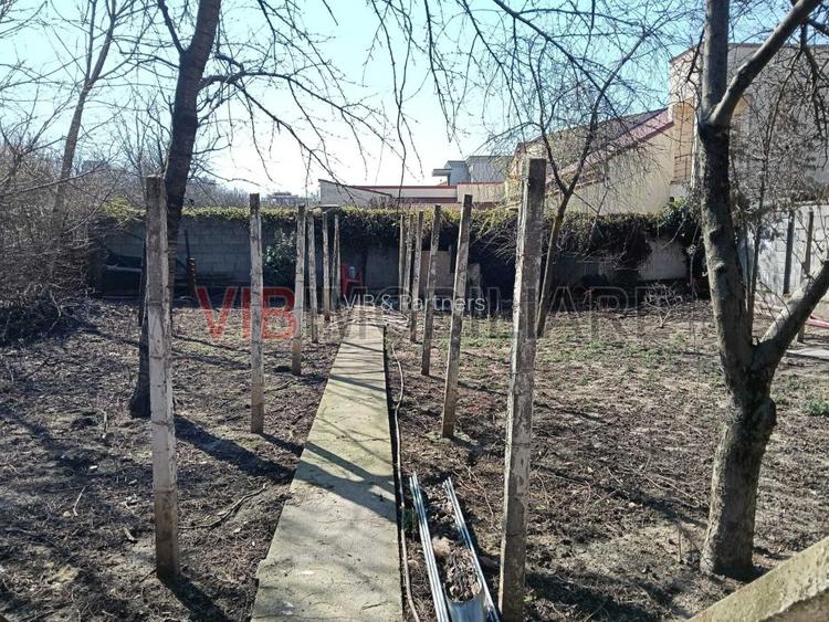 Casă spațioasă de vânzare | Parter + Etaj | Ideală pentru locuință sau activitat - 2