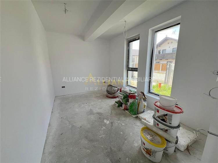 Vila Individuala - 5 camere-3 bai-Strada Miorita-500 M  de STV - 13