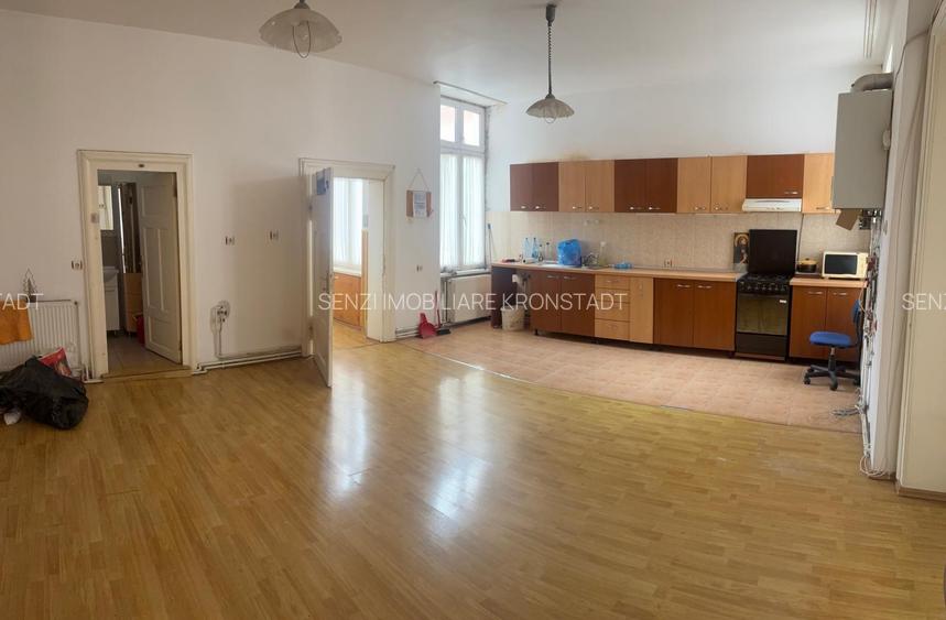Apartament 3 camere, Poarta Schei - 3