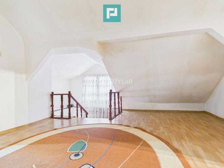 Două case, curte mare, lângă Castelul Corvinilor - 20