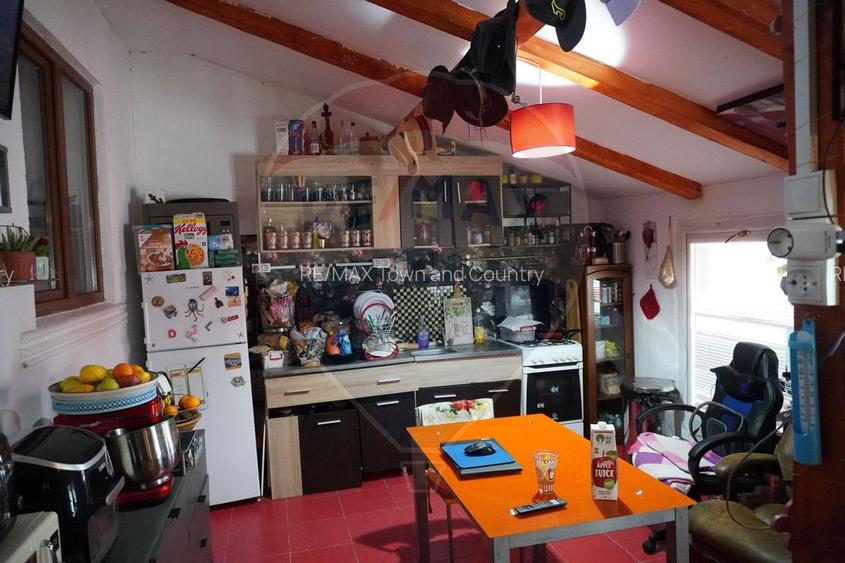 Casă cu 6 camere la Crăciunesti - 14