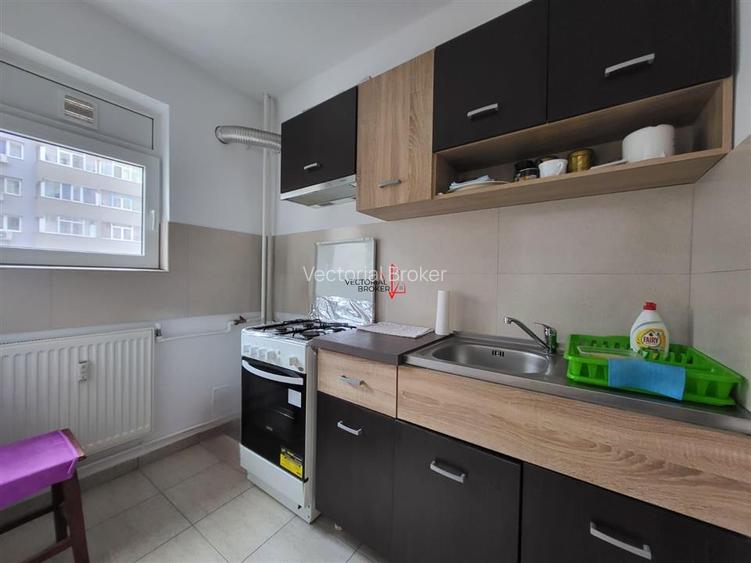 GARSONIERA RENOVATA / METROU 5 MIN - 5