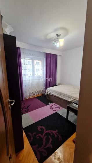 Apartament decomandat 3 camere + living de vanzare in zona Ostroveni - 6