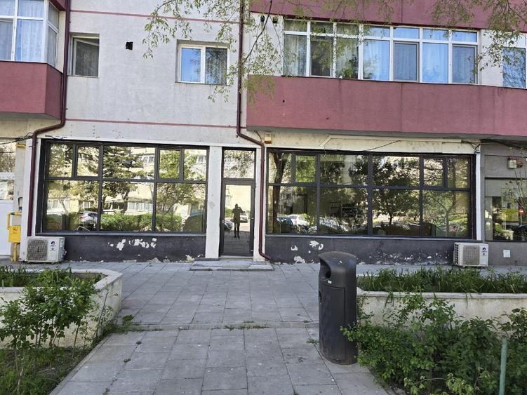 Spatiu comercial Poarta 6