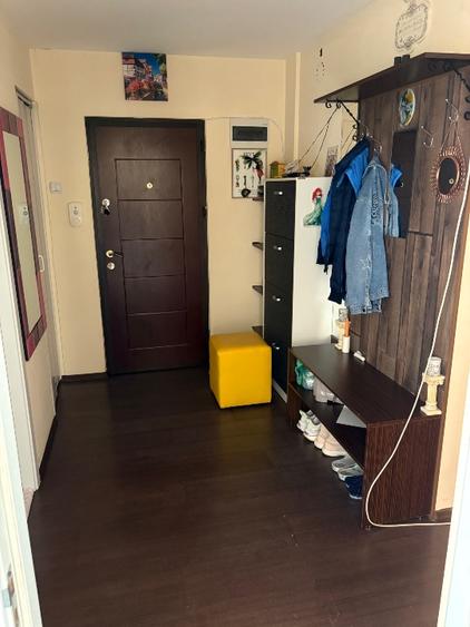 Aparatment cu 3 camere decomandat utilat + partial mobilat zona Straja Berceni