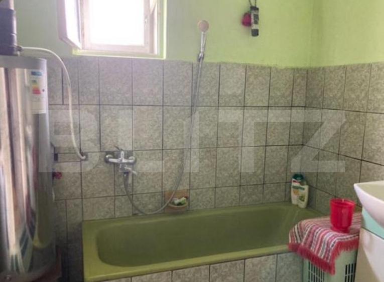Casa de vanzare, cu 6 camere, 218,44 mp, zona Tasnad