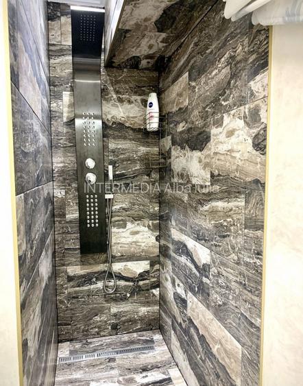 Apartament 3 camere 95 mp. RENOVAT Loc Parcare 2 Balcoane CETATE M-uri View Parc - 5