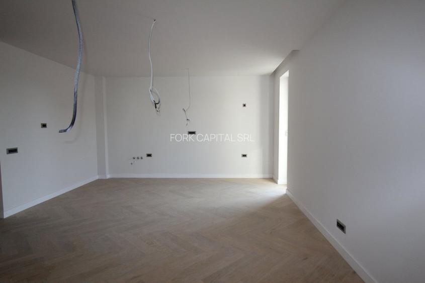 Cambridge School, 4 camere 3 bai 2 terase mari 2 locuri de parcare. Erou Iancu N - 3