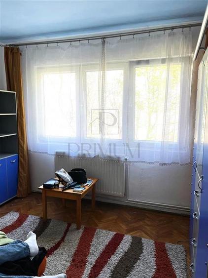 FAVORIT - ETAJ 2 - DECOMANDAT - 4 CAMERE - 2 BAI - CENTRALA PROPRIE - CLIMA - 4