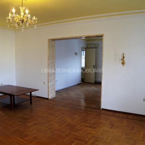 Universitate, Intercontinental, Blocul Roșu - 4