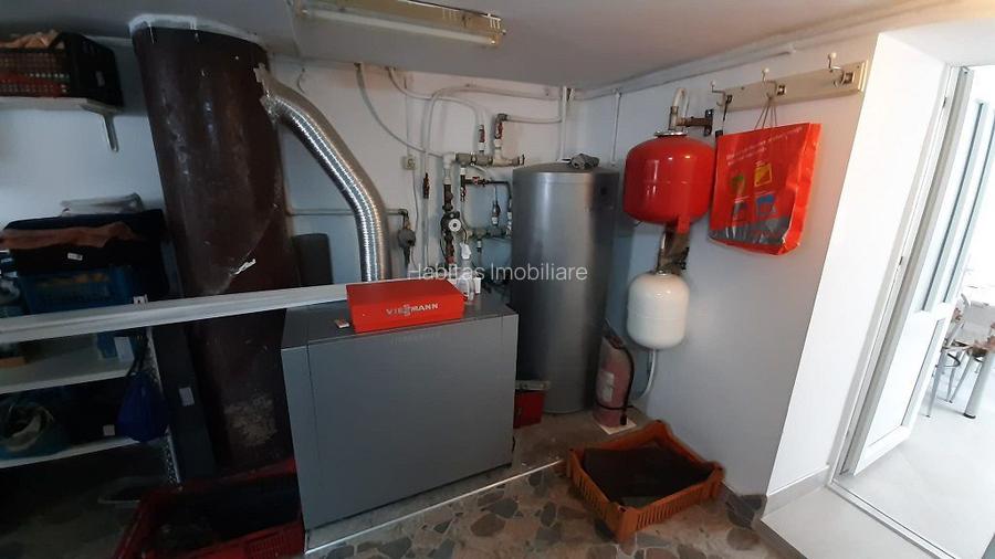 Casa moderna, foarte spatioasa, cu  1500 mp teren, în  Dambul Rotund - 19