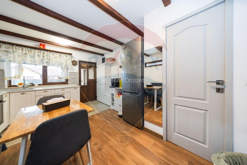 Casă P+1 la roșu + anexă mobilată - 10