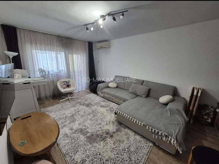 Ap decomandat 4 camere , 2 bai si 2 balcoane-zona Colentina bloc 1986 - 9