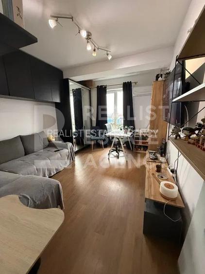 Vânzare, garsonieră în zona Militari Residence - 2