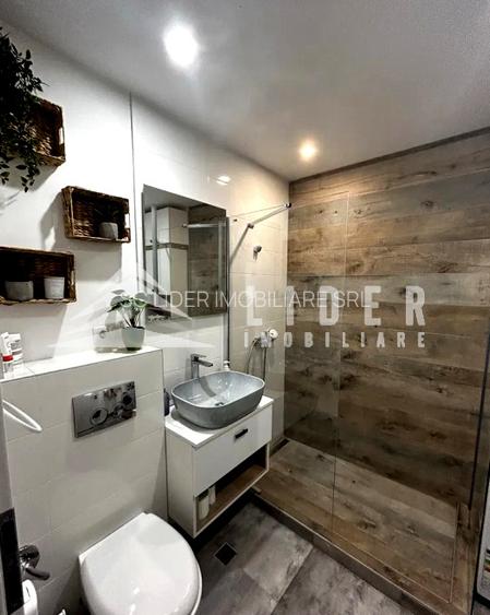 Apartament  de vanzare, spatios cu  2 camere imobil nou  zona Piata 1 Mai - 13