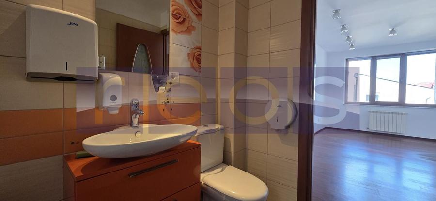 VANZARE IMOBIL | 2 APARTAMENTE DE 4 CAMERE + 1 PENTHOUSE | ZONA DOROBANTI - 12