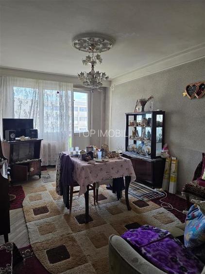 Apartament 3 camere Decomandat - Alexandru cel Bun - 5