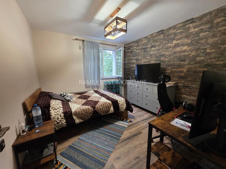 Titan, 10 minute metrou Costin Georgian, Barajul Bistritei, renovat complet, - 12