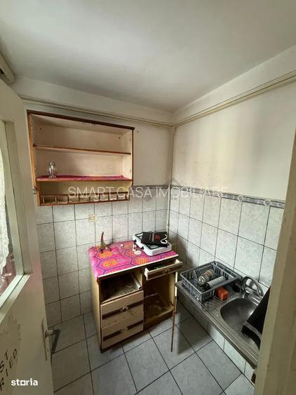 Garsoniera pacurari in bloc de apartamente - 2