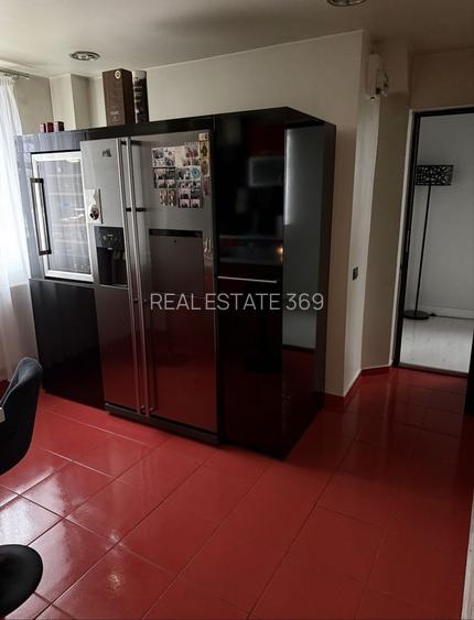 URGENT!, proprietate in vila, GARAJ, FARA RISC SEISMIC, STRADAL, NEGOCIABIL - 3